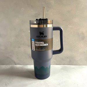 Stanley 40 oz Adventure Series Mountains - brand new
